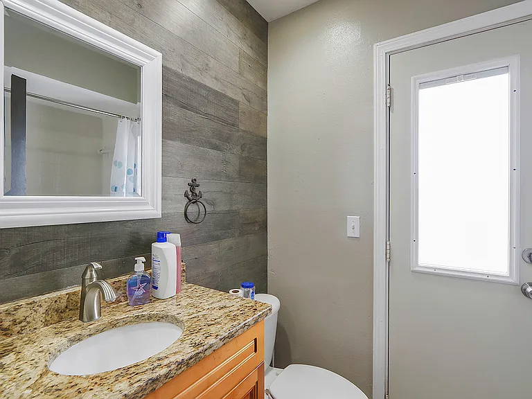 8318 Palma Vista Ln — Photo 20