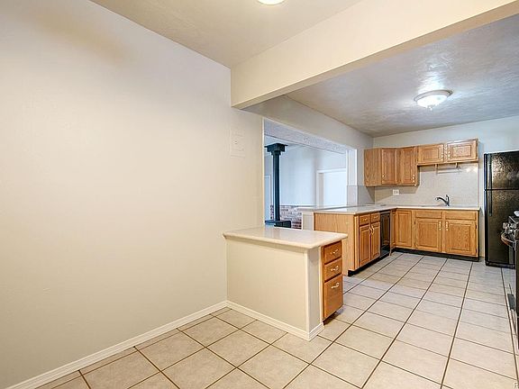 5th image of 3212 N Institute St