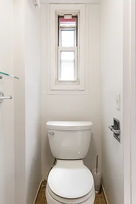 Rented by Marc Blum, Licensed Real Estate Broker | media 15