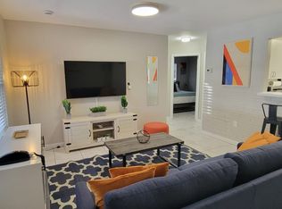 6800 Raleigh St, Hollywood, FL 33024