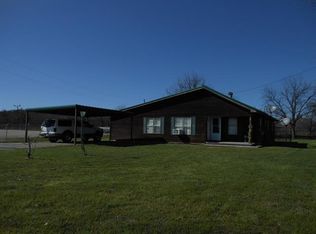 612 W Dempsey St, Bryson, TX 76427