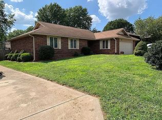 3921 S Cutler Ct, Springfield, MO 65807
