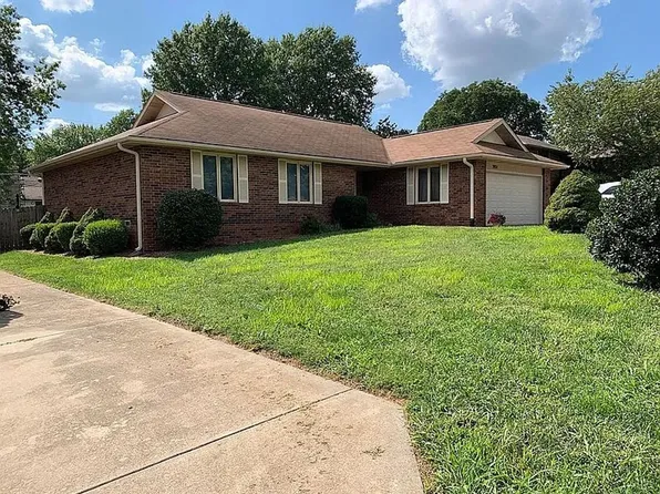 3921 S Cutler Ct, Springfield, MO 65807