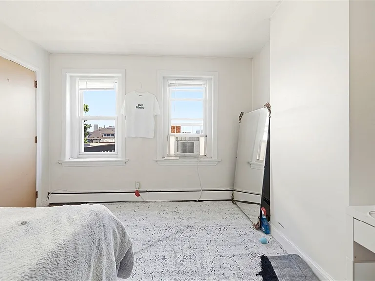 130 Emerson St #32C — Photo 5