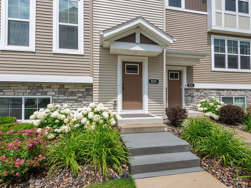1st image of 839 Roselyn Dr