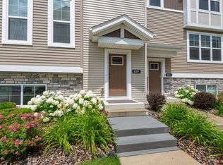 839 Roselyn Dr, Victoria, MN 55386