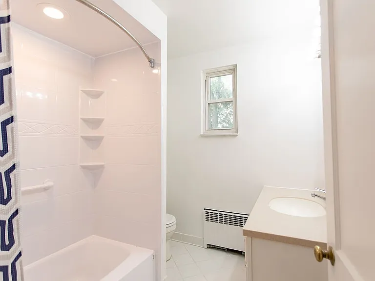 6331 Alderson St — Photo 23