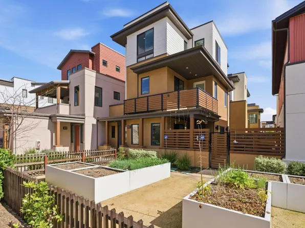 15206 Watkins Dr, Los Gatos, CA 95032