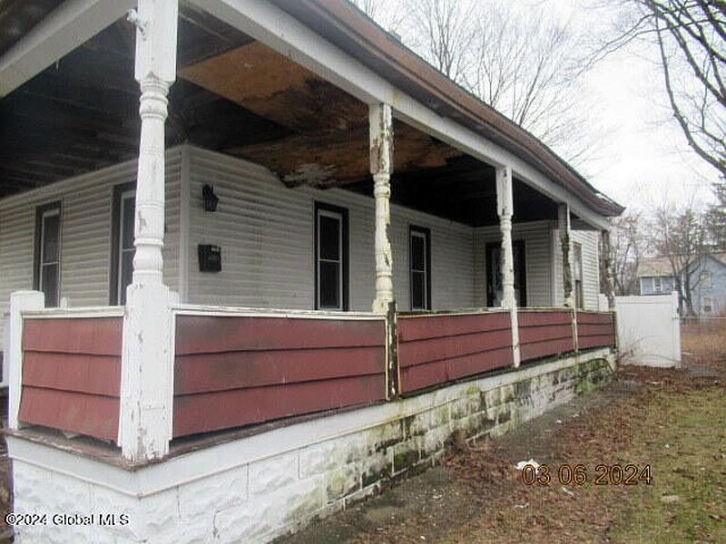 4th image of 22 Mason Street