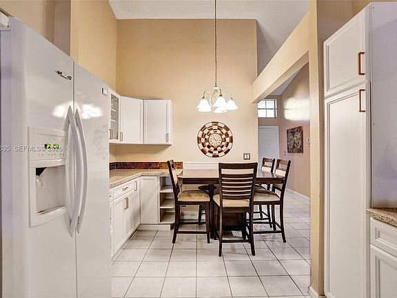 5th image of 9130 Vineland Ct APT D
