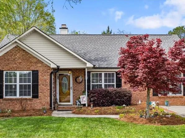 2031 Saponi Village Ct, Winston Salem, NC 27127