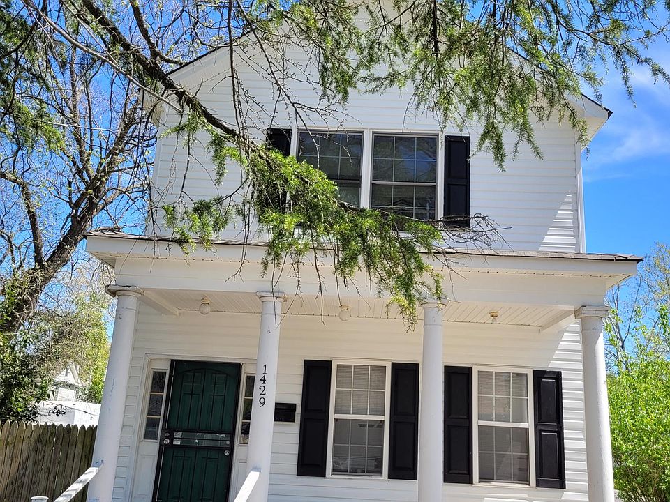 1st image of 1429 Des Moines Ave