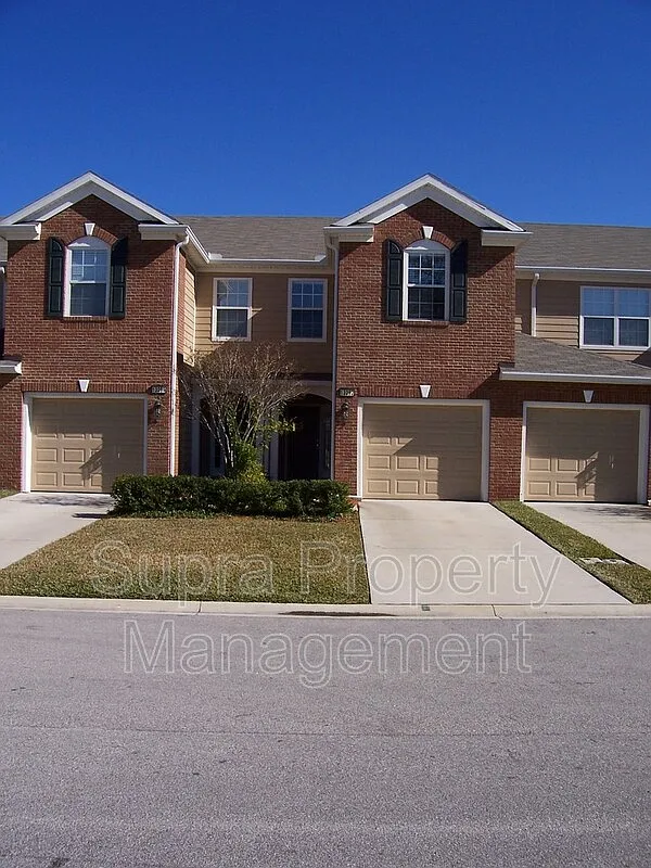 3 bed, 2.5 bath, 1764 sqft, $2,395 — Photo 1