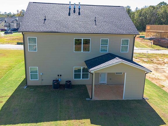 4th image of 104 Oak Branch Ln