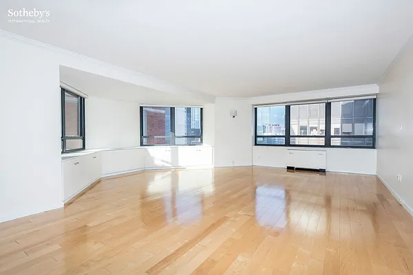 Sold by Sotheby's International Realty | media 1