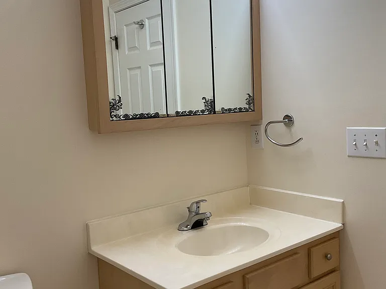 415 E Holston Ave #4 — Photo 25