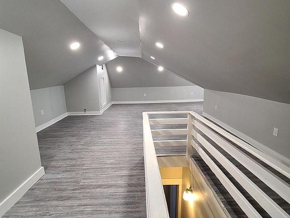 2nd image of 1801 Rosewood Ave