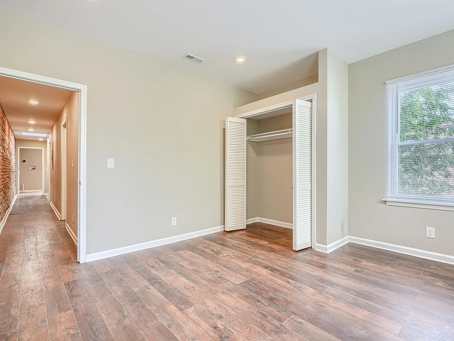 2 bed, 1400 sqft, $1,650 — Photo 4
