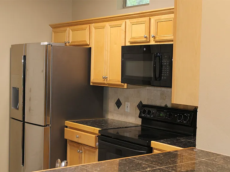 11558 Spicewood Pkwy #13 — Photo 3