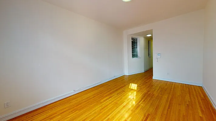 Rented by Bond New York | media 4