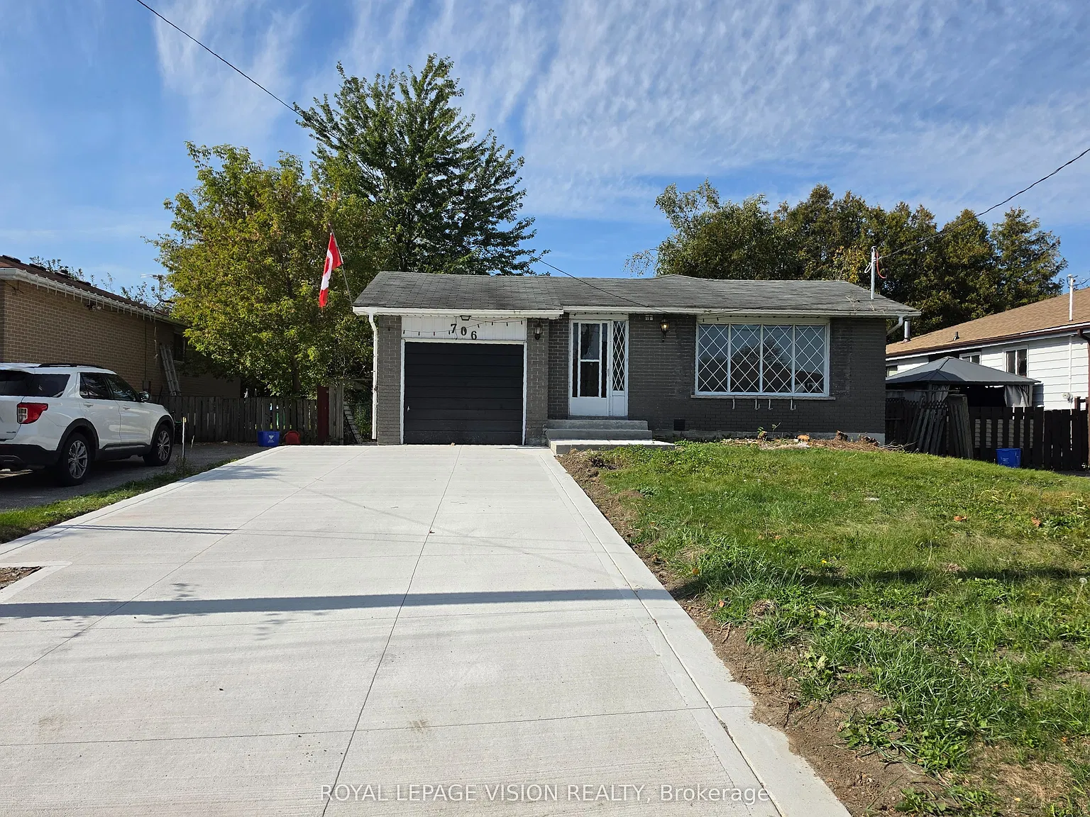3 bed, $2,500 — Photo 2