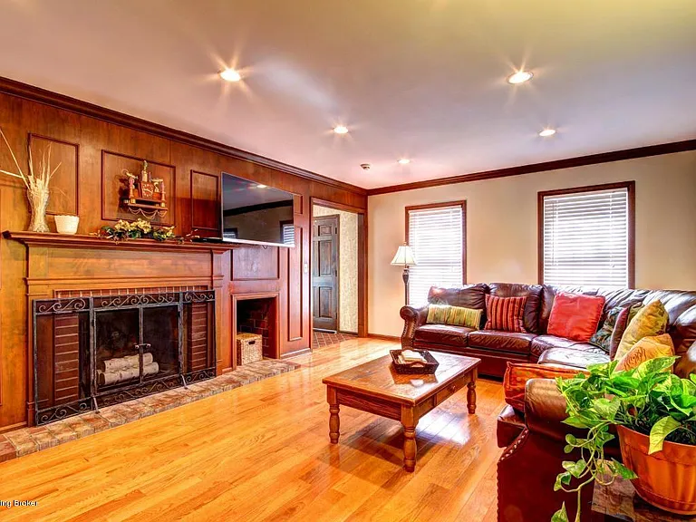 11207 Seatonville Rd — Photo 9