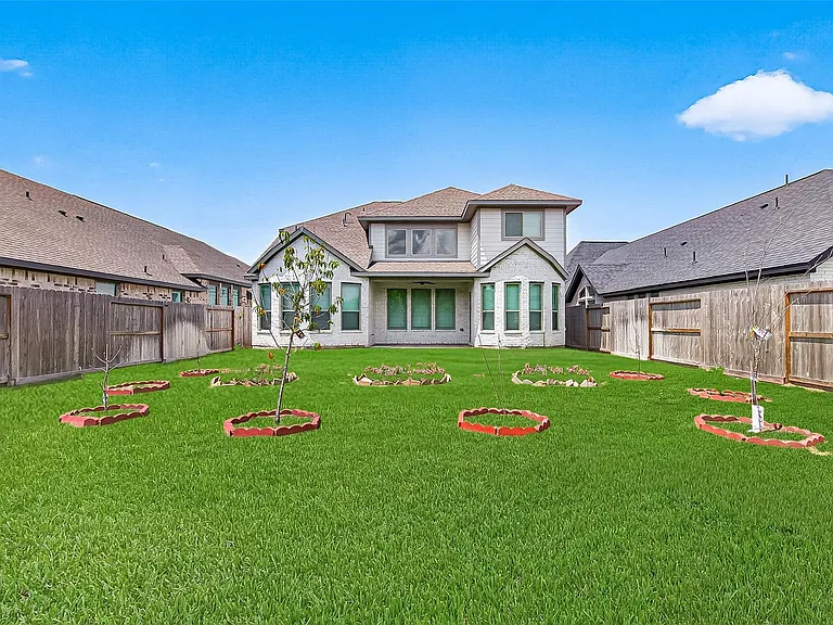 410 Mercury Sky Rd — Photo 49