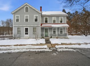 34 Commercial St, Palmer, MA 01069
