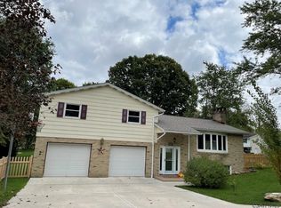 2348 Centennial Dr, Windber, PA 15963