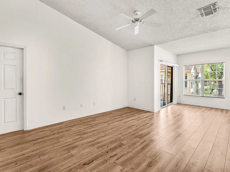 10336 Fox Trail Rd S #1305 — Photo 16