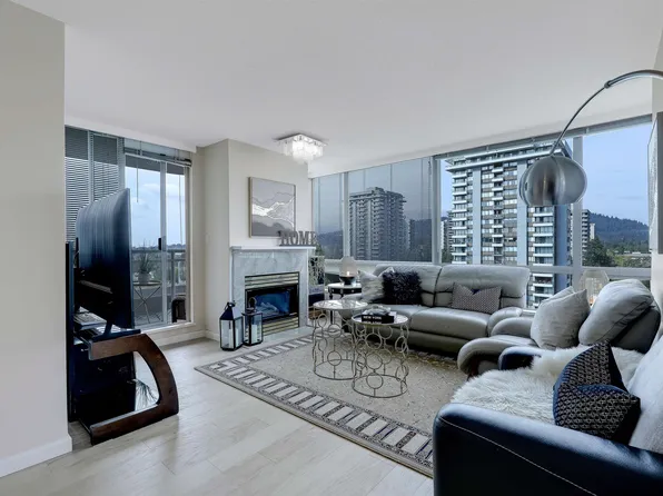 9603 Manchester Dr #1906, Burnaby, BC V3N 4Y7