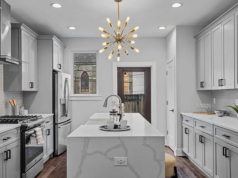 1410 N Marston St — Photo 40