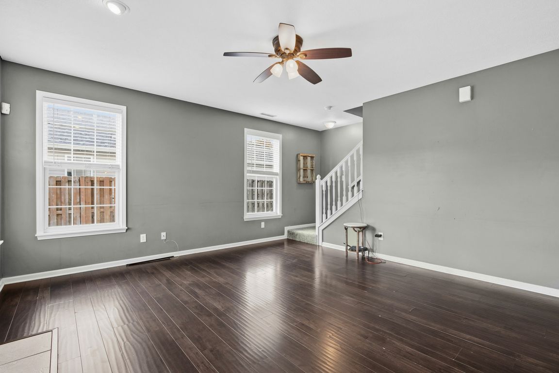 next background image