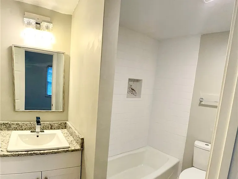 245 Willow Ct — Photo 9
