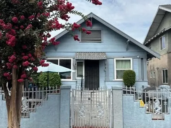 3939 Wisconsin St, Los Angeles, CA 90037