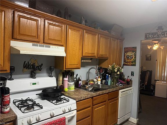 5th image of 2410 Payne Rd