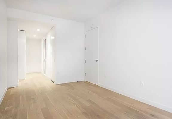 5th image of 540 W 49th St #104S