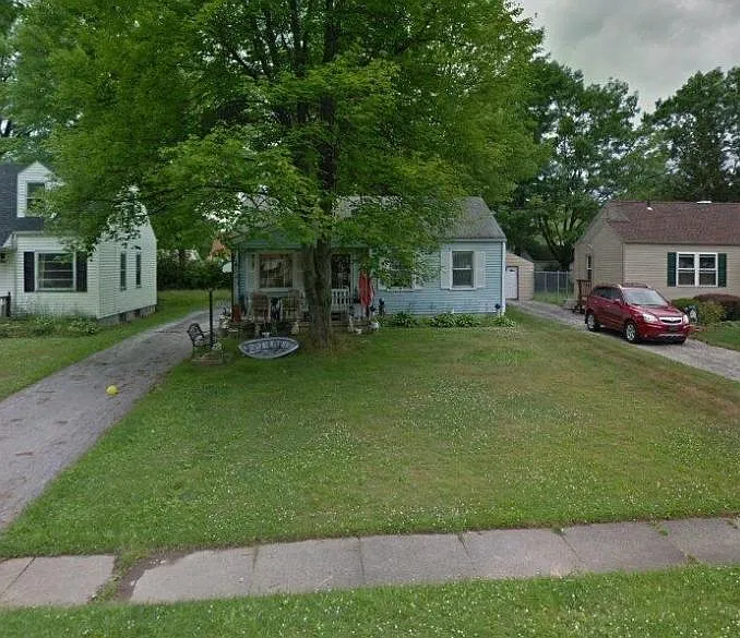 3938 Risher Rd photo 1