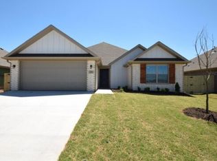 331 Palm St, Bentonville, AR 72713