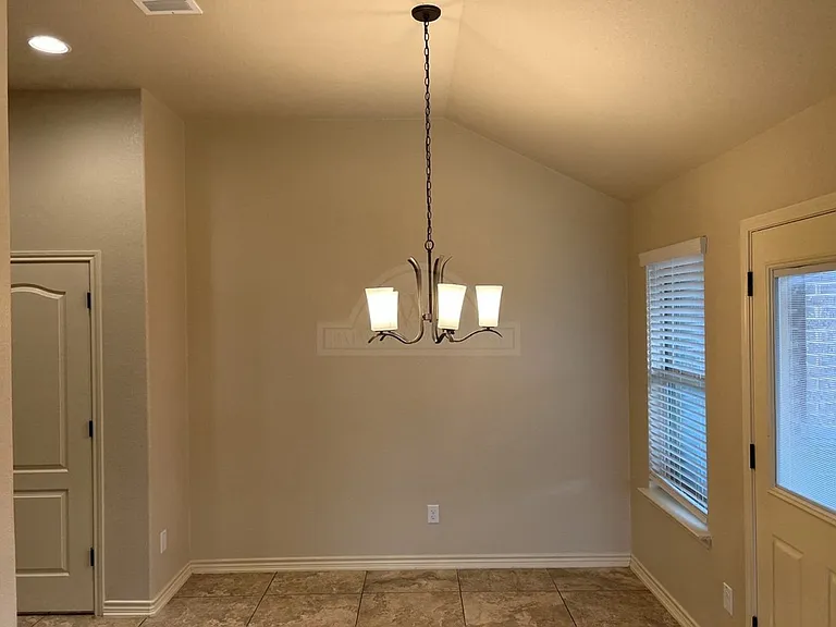 5910 Cordillera Dr — Photo 7