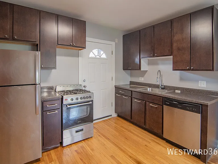 2422 W Fargo Ave #2 — Photo 3