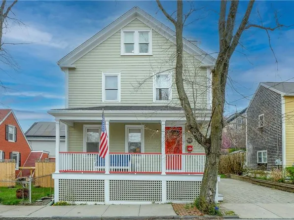 32 Bacheller St, Newport, RI 02840