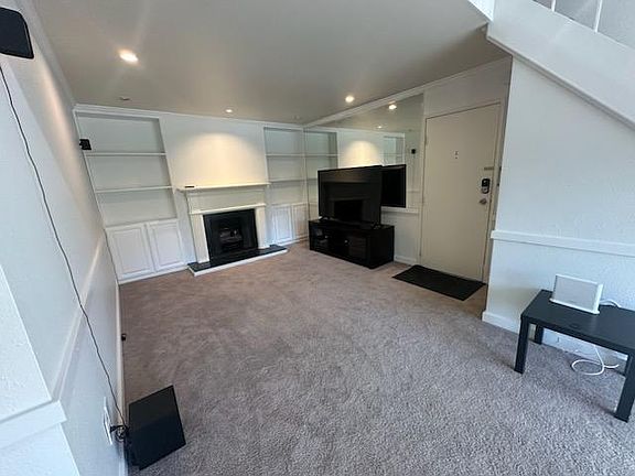 4th image of 1160 S Foothill Dr APT 236