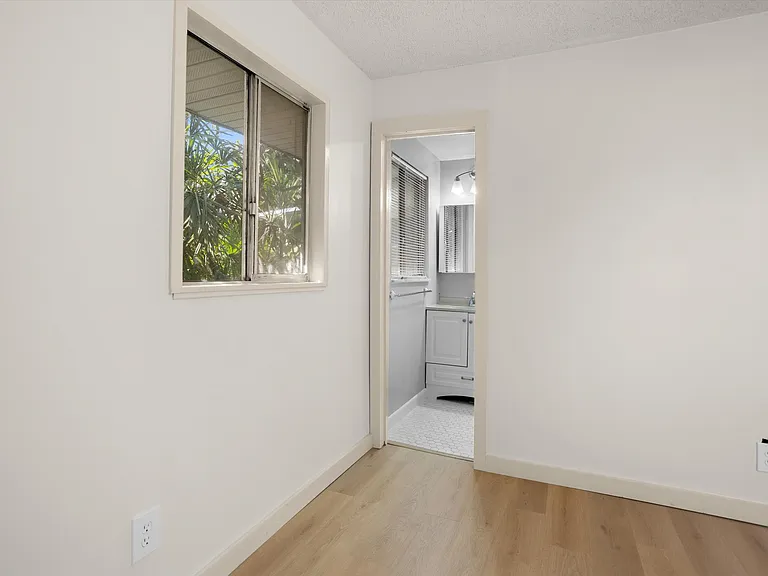 8725 Erie Ln — Photo 28
