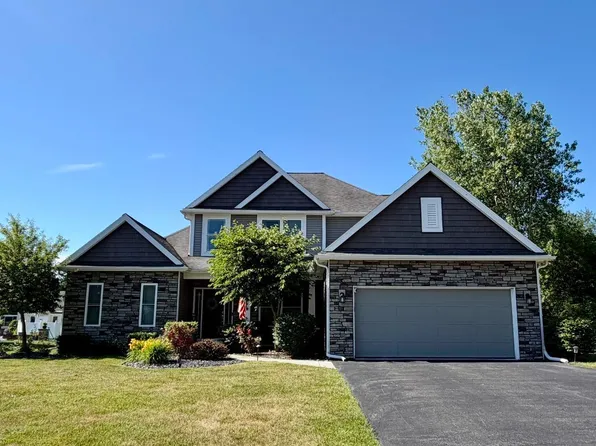 1235 Cascade Dr, Temperance, MI 48182