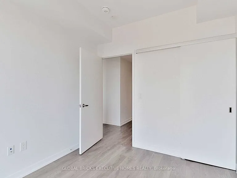 20 Richardson St #2603 — Photo 5