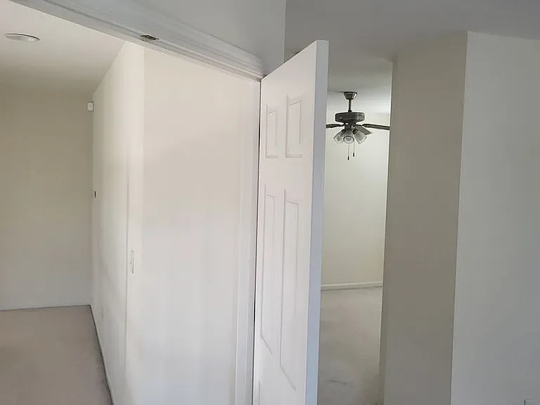 5049 Pine Lake Ct — Photo 7