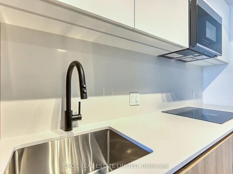 35 Parliament St #2812 — Photo 12
