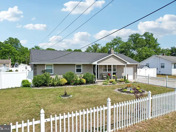 1035 Swenlin Dr, Vineland, NJ 08360