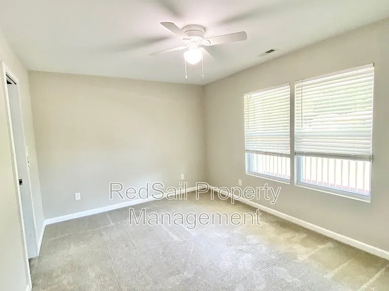 1005 Carys Chapel Rd — Photo 13
